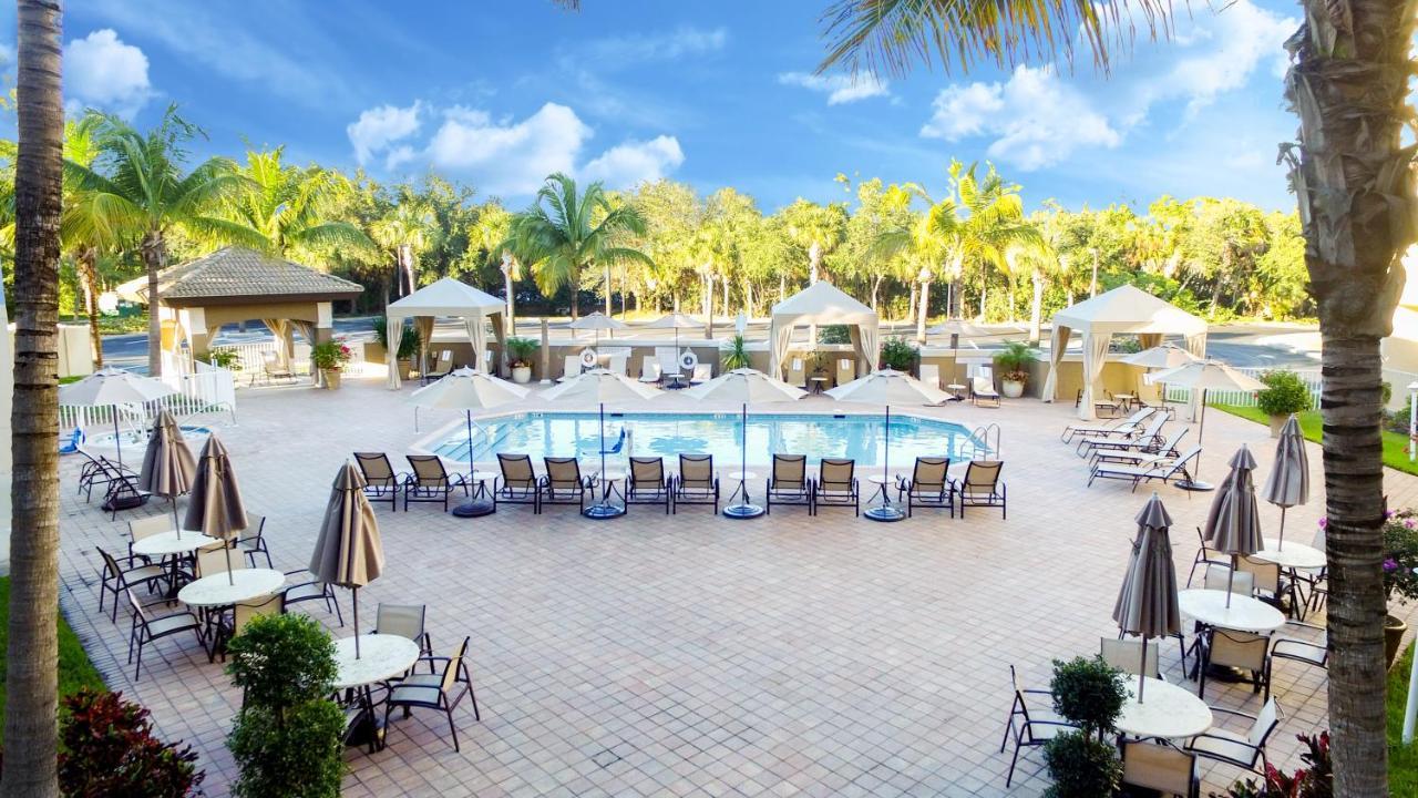 Holiday Inn Express & Suites Naples Downtown - 5Th Avenue By Ihg Экстерьер фото
