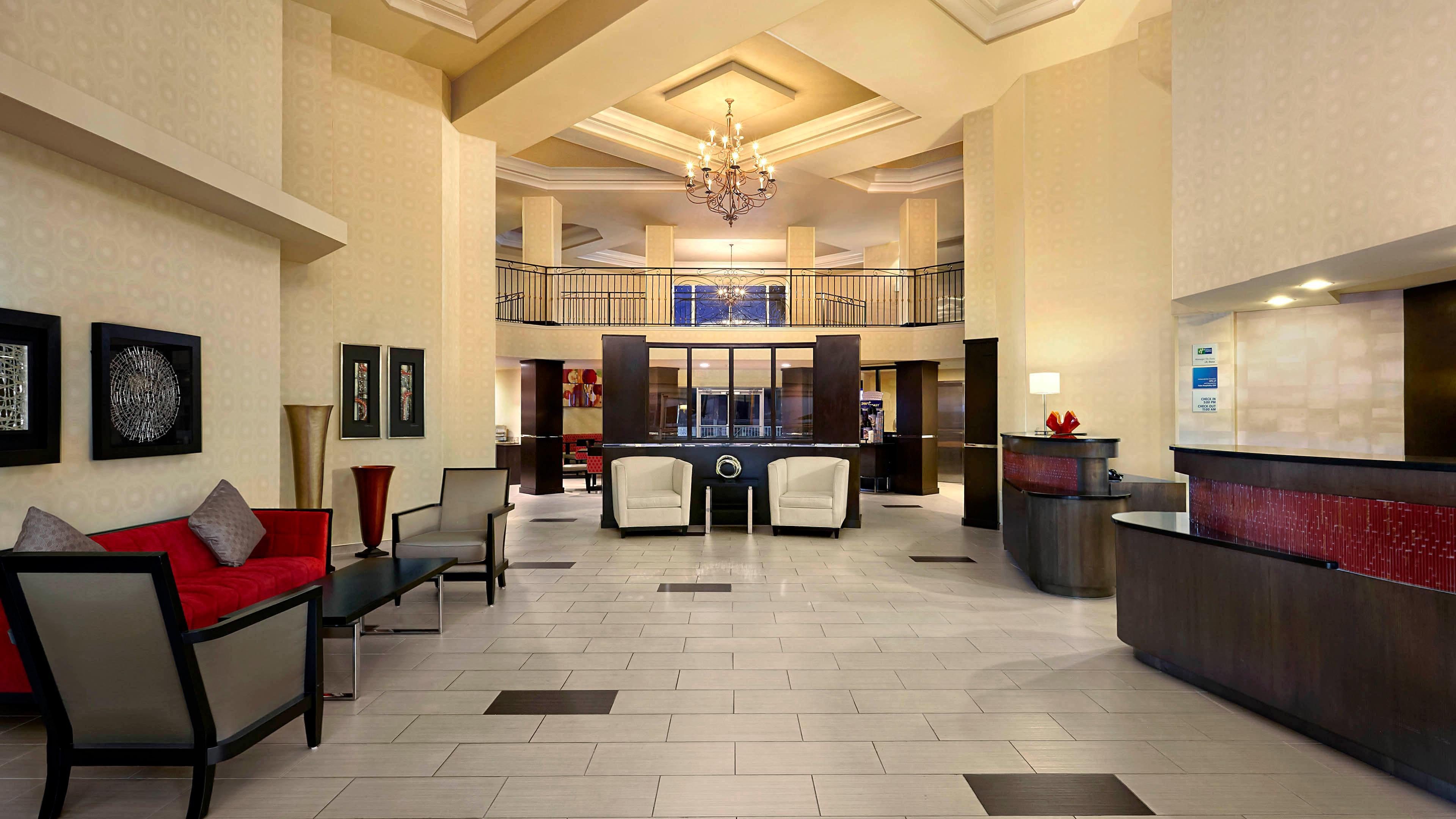 Holiday Inn Express & Suites Naples Downtown - 5Th Avenue By Ihg Экстерьер фото