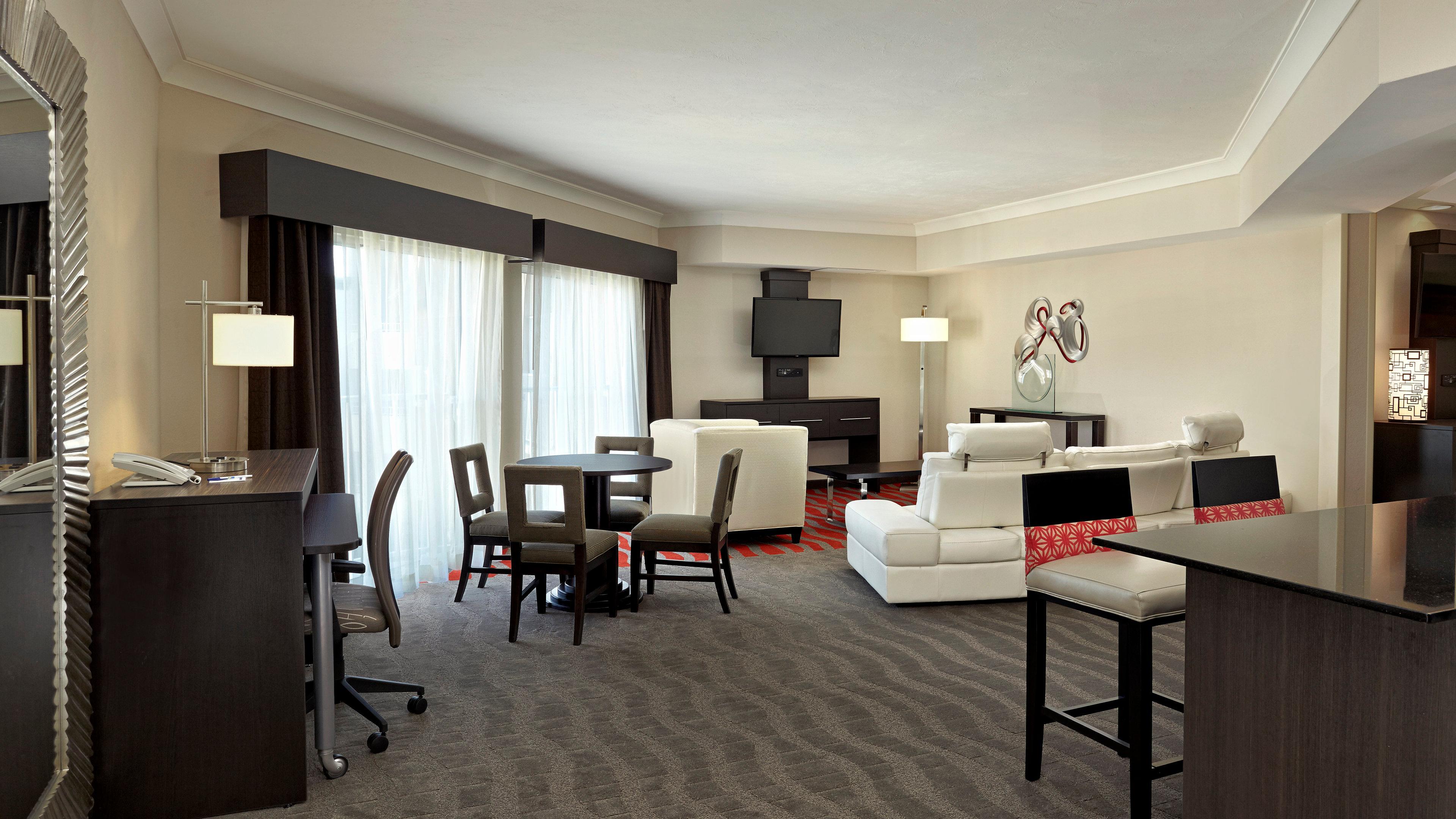 Holiday Inn Express & Suites Naples Downtown - 5Th Avenue By Ihg Экстерьер фото