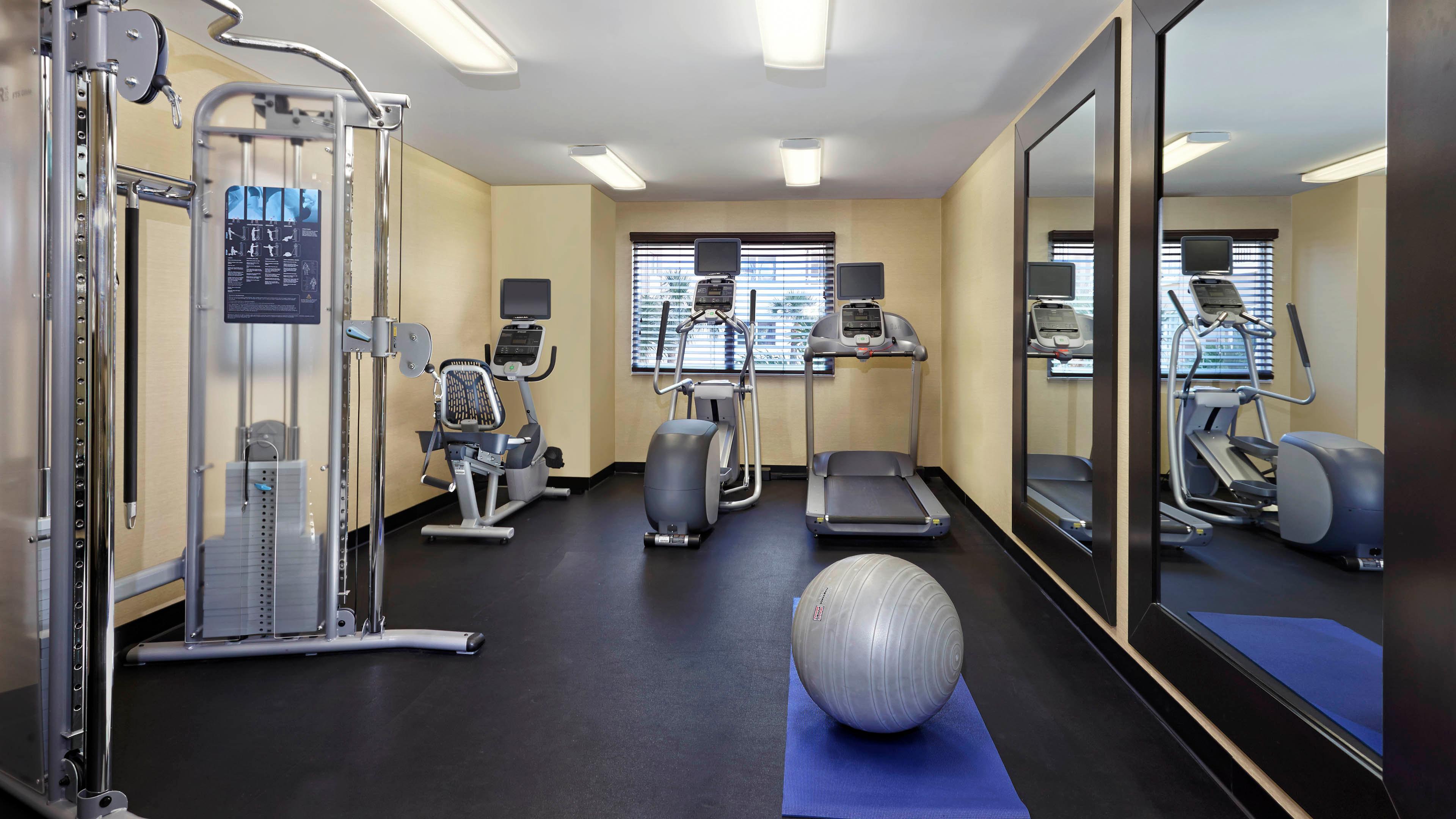 Holiday Inn Express & Suites Naples Downtown - 5Th Avenue By Ihg Экстерьер фото