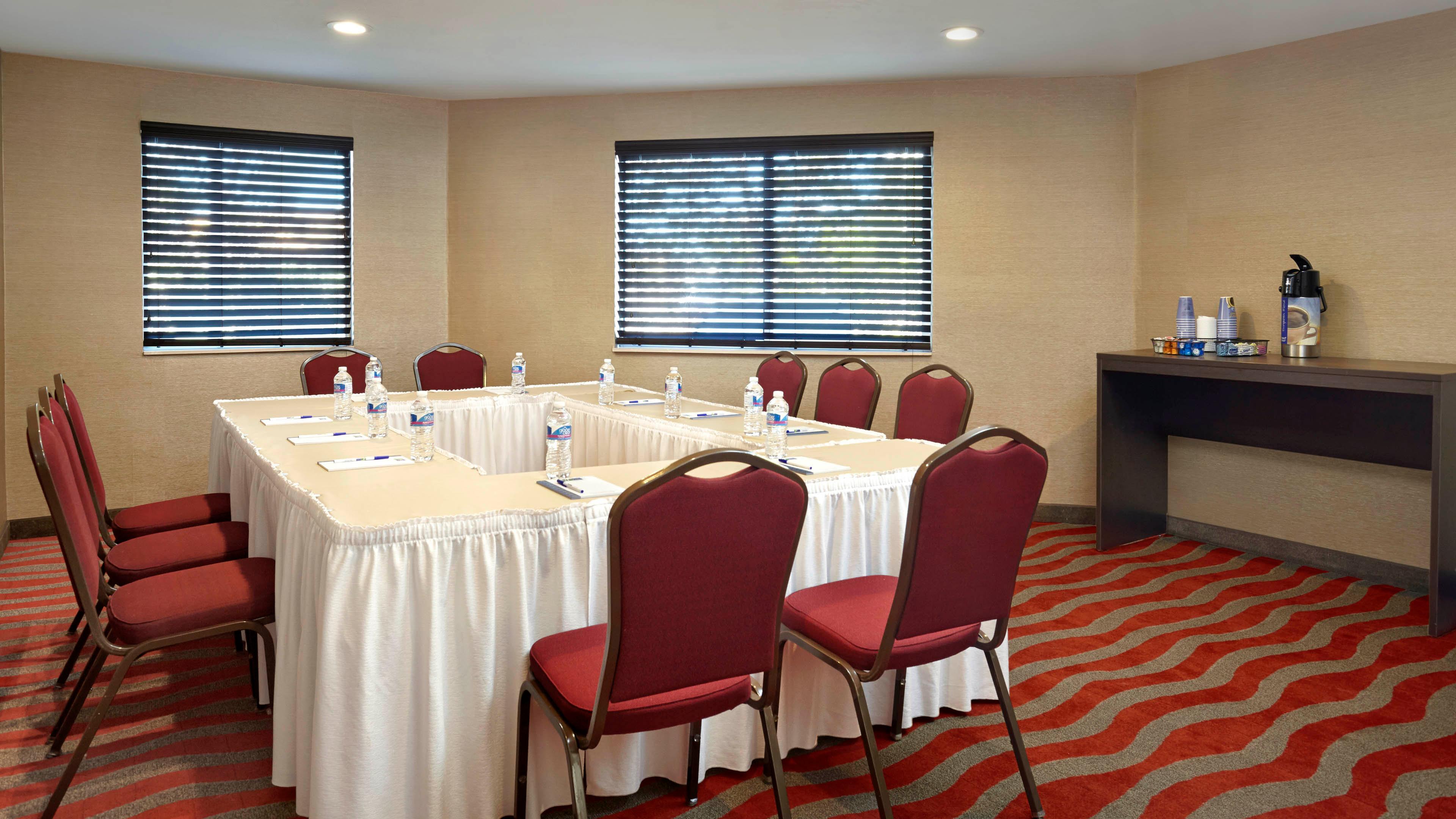 Holiday Inn Express & Suites Naples Downtown - 5Th Avenue By Ihg Экстерьер фото
