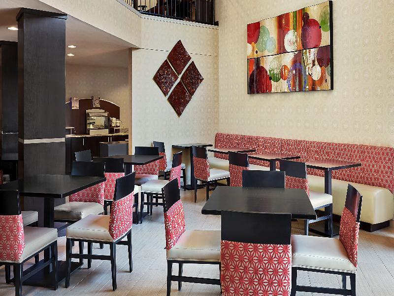 Holiday Inn Express & Suites Naples Downtown - 5Th Avenue By Ihg Экстерьер фото